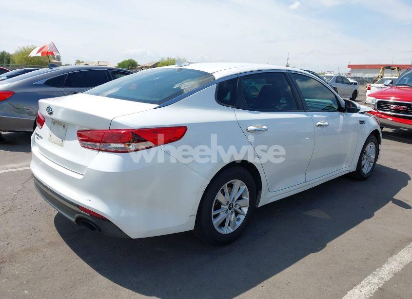 Photo 4 of 2016 Kia Optima LX (VIN KNAGT4L39G5072778)