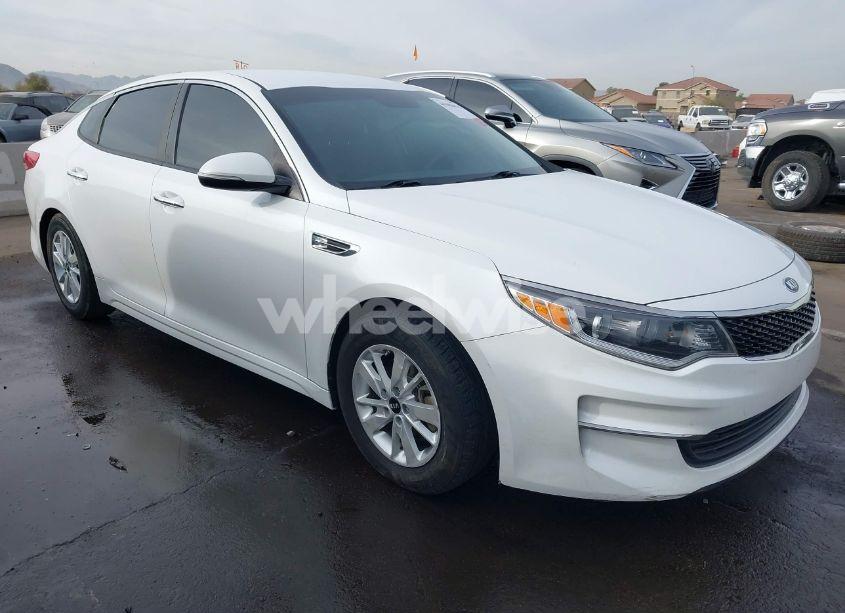 2016 Kia Optima LX (VIN KNAGT4L39G5103589) main photo