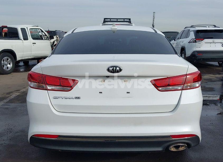 Photo 16 of 2016 Kia Optima LX (VIN KNAGT4L39G5103589)