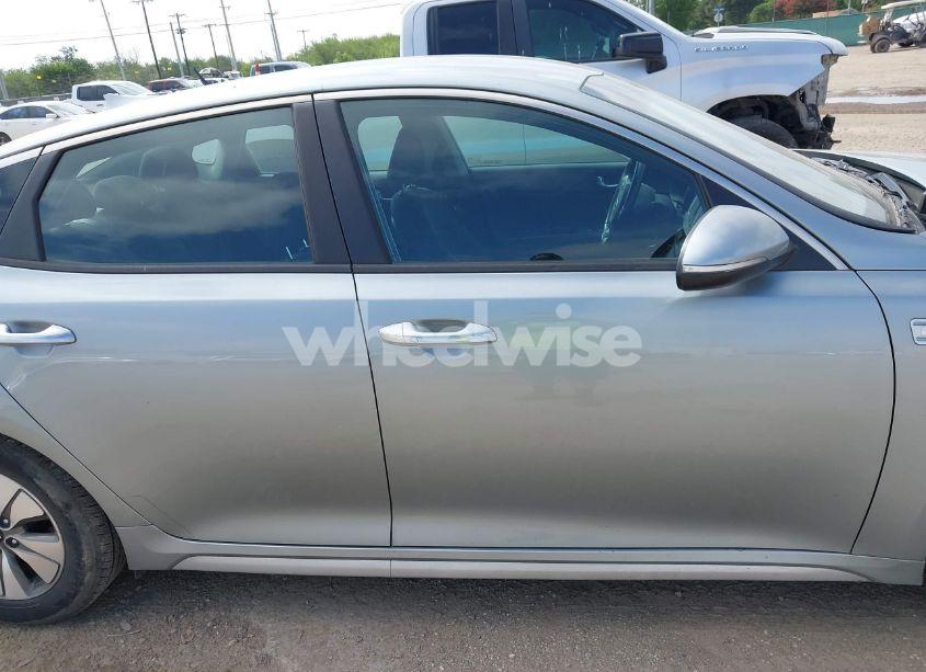 Photo 13 of 2017 Kia Optima HYBRID (VIN KNAGT4LE6H5009057)