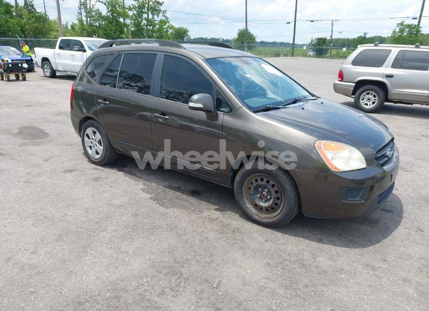 2010 Kia Rondo LX (VIN KNAHG8C86A7300176) main photo