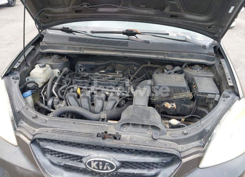 Photo 10 of 2010 Kia Rondo LX (VIN KNAHG8C86A7300176)