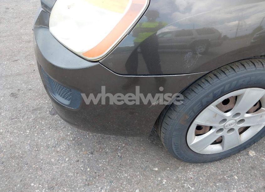 Photo 12 of 2010 Kia Rondo LX (VIN KNAHG8C86A7300176)