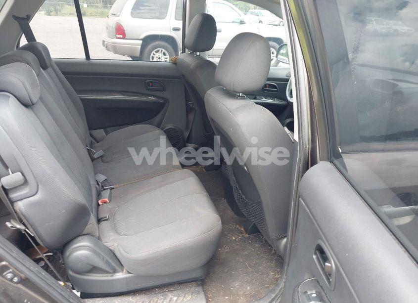 Photo 8 of 2010 Kia Rondo LX (VIN KNAHG8C86A7300176)