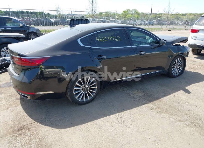 Photo 4 of 2017 Kia Cadenza PREMIUM (VIN KNALB4J19H5072722)