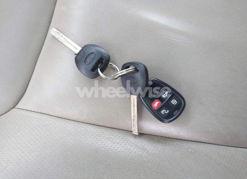 Photo 11 of 2005 Kia Amanti (VIN KNALD124155077426)