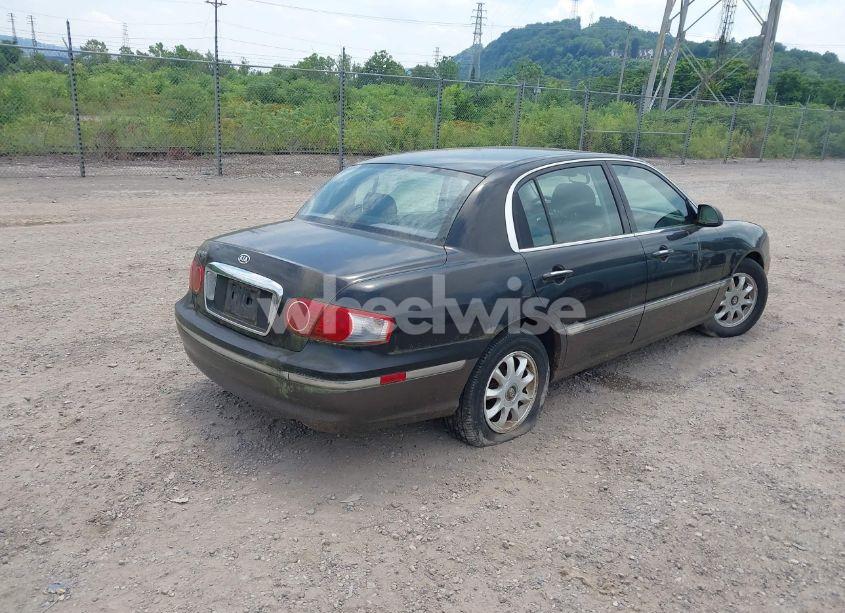 Photo 4 of 2005 Kia Amanti (VIN KNALD124755070707)