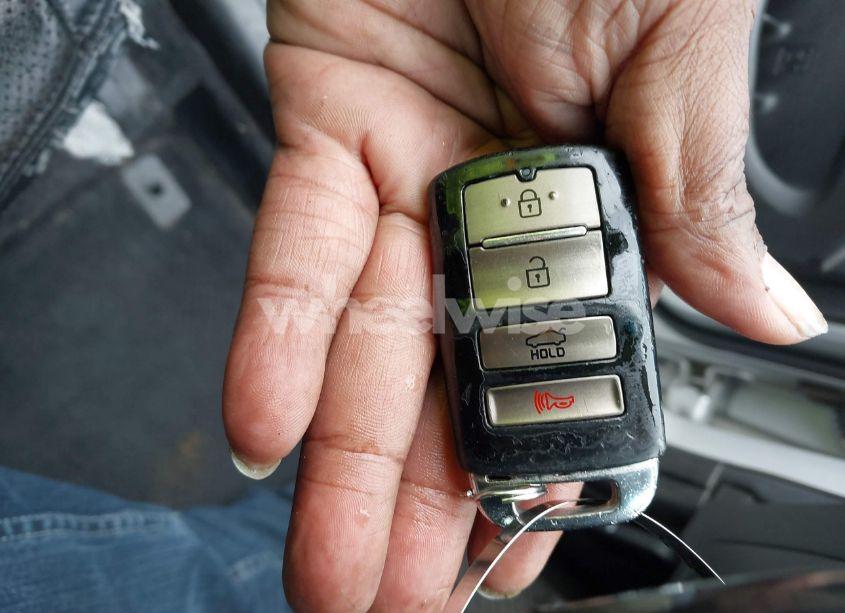 Photo 11 of 2016 Kia Cadenza (VIN KNALN4D74G5215386)