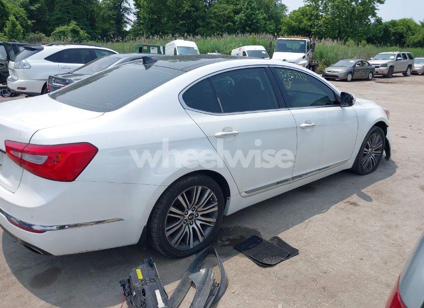 Photo 4 of 2015 Kia Cadenza PREMIUM (VIN KNALN4D7XF5182182)