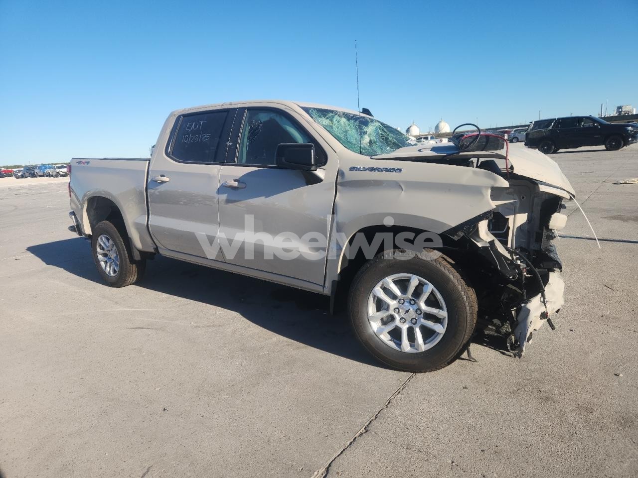 Photo 4 of 2026 CHEVROLET SILVERADO K1500 RST (VIN KNALW4D40F6022874)