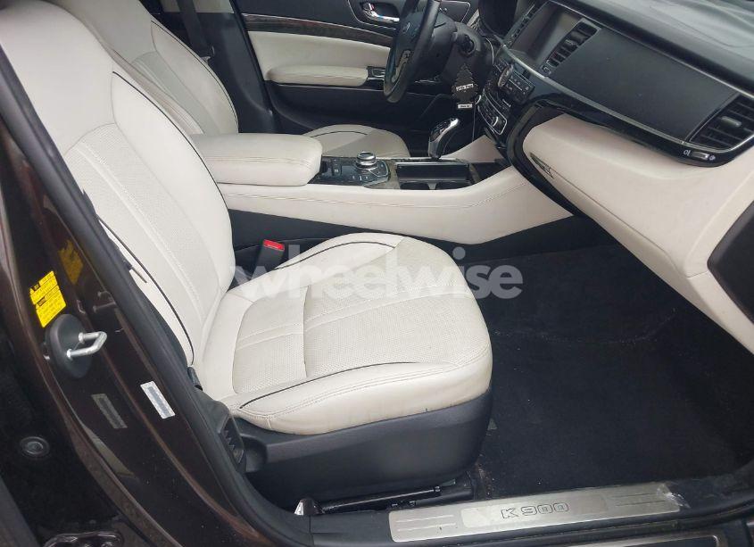 Photo 5 of 2015 Kia K900 LUXURY (VIN KNALW4D44F6016883)
