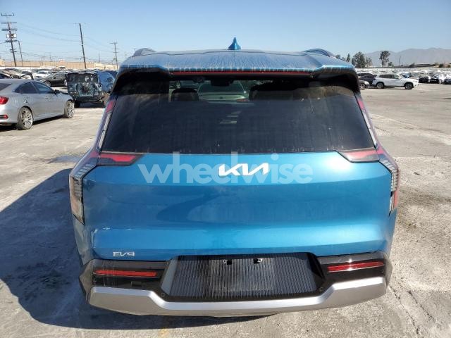 Photo 12 of 2024 KIA EV9 LAND (VIN KNDADFS50R6030257)