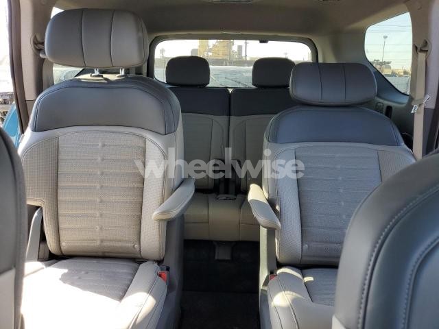 Photo 2 of 2024 KIA EV9 LAND (VIN KNDADFS50R6030257)