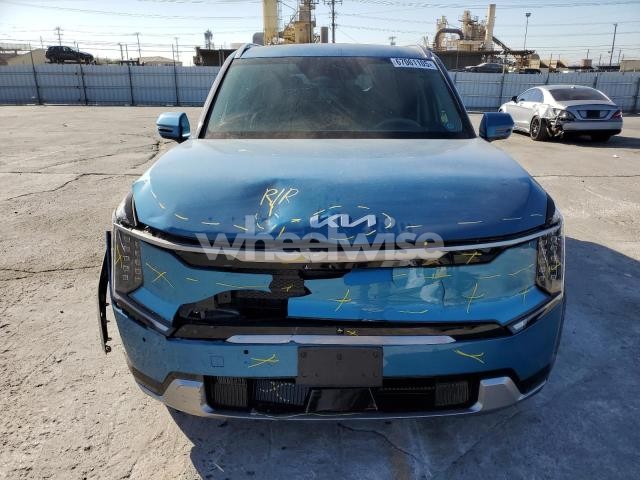 Photo 5 of 2024 KIA EV9 LAND (VIN KNDADFS50R6030257)