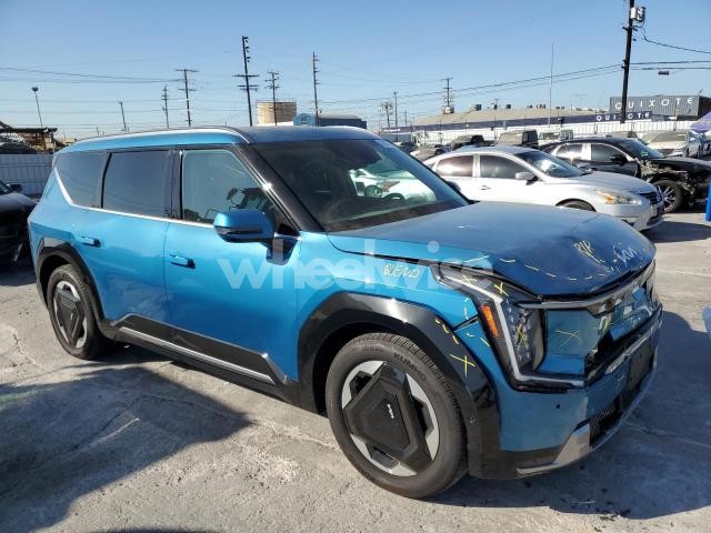 Photo 8 of 2024 KIA EV9 LAND (VIN KNDADFS50R6030257)