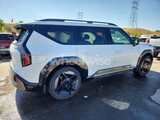 Photo 4 of 2024 KIA EV9 GT LINE (VIN KNDAEFS54R6022658)