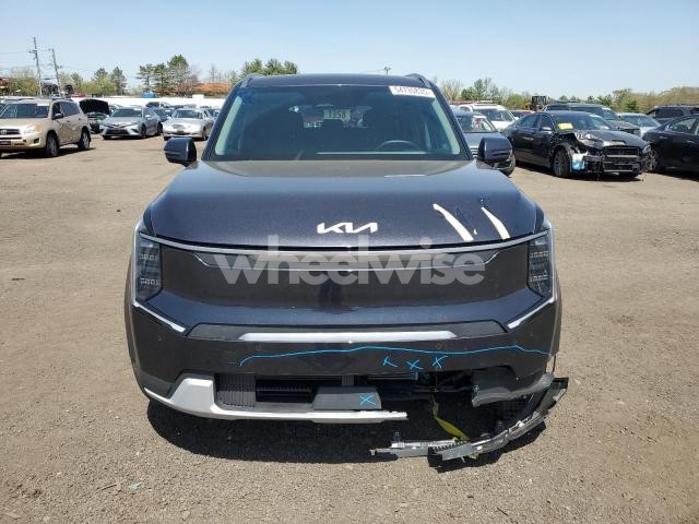 Photo 2 of 2024 KIA EV9 WIND (VIN KNDAFFS57R6029925)