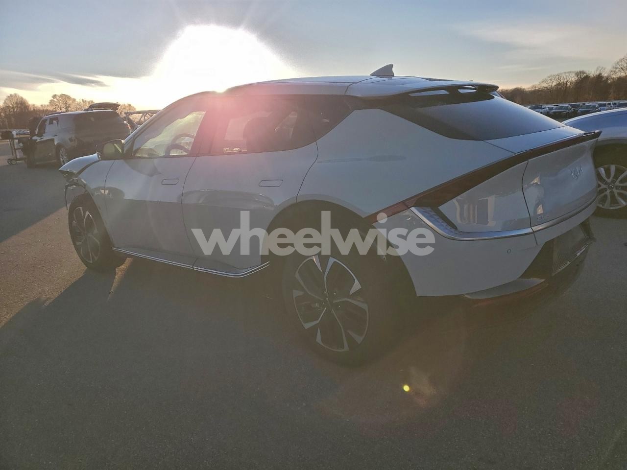 Photo 2 of 2024 KIA EV6 LIGHT (VIN KNDC34LA0R5617995)