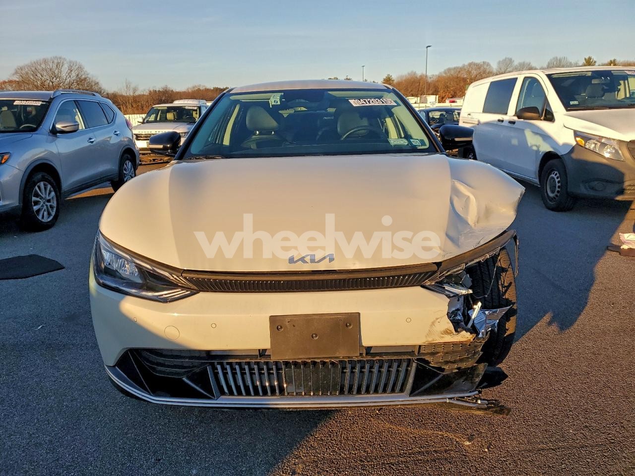 Photo 5 of 2024 KIA EV6 LIGHT (VIN KNDC34LA0R5617995)