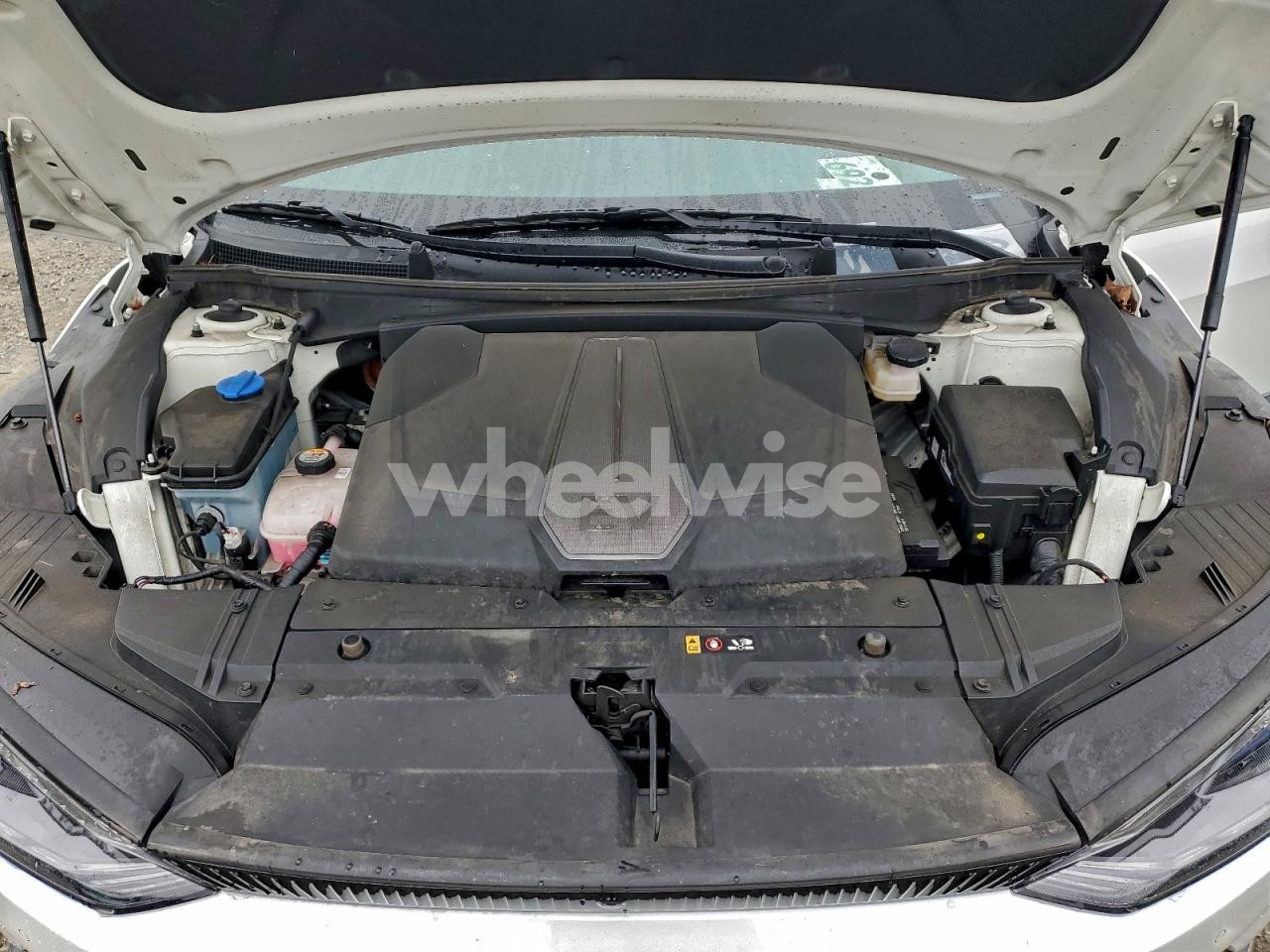 Photo 11 of 2023 KIA EV6 LIGHT (VIN KNDC34LA1P5104638)