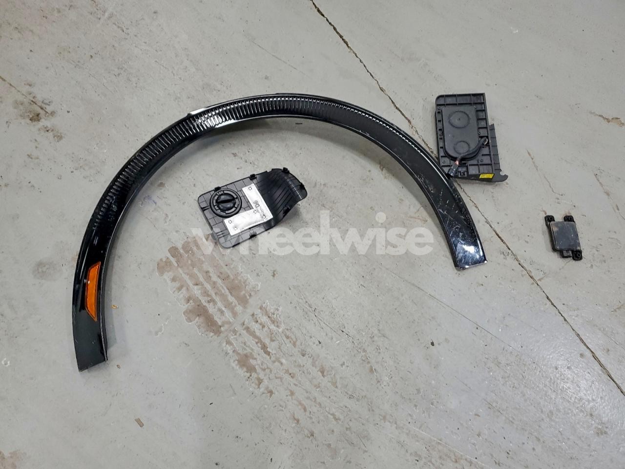 Photo 12 of 2023 KIA EV6 LIGHT (VIN KNDC34LA1P5602726)