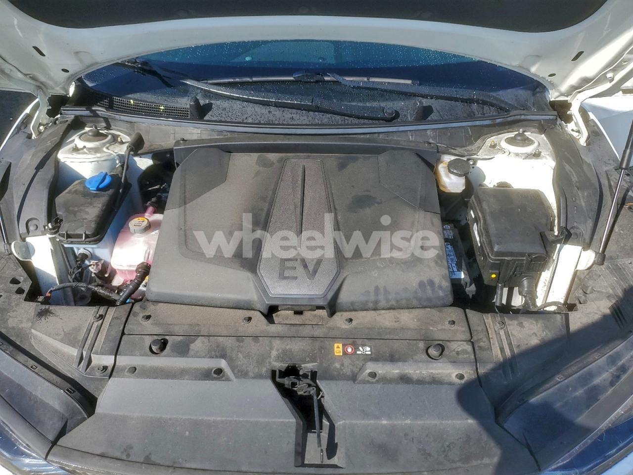 Photo 12 of 2023 KIA EV6 LIGHT (VIN KNDC34LA1P5606260)