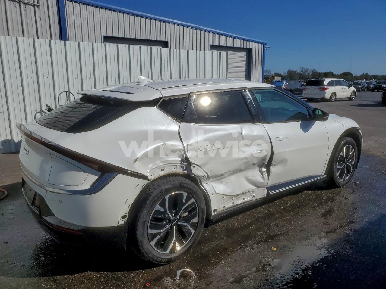 Photo 3 of 2023 KIA EV6 LIGHT (VIN KNDC34LA1P5606260)