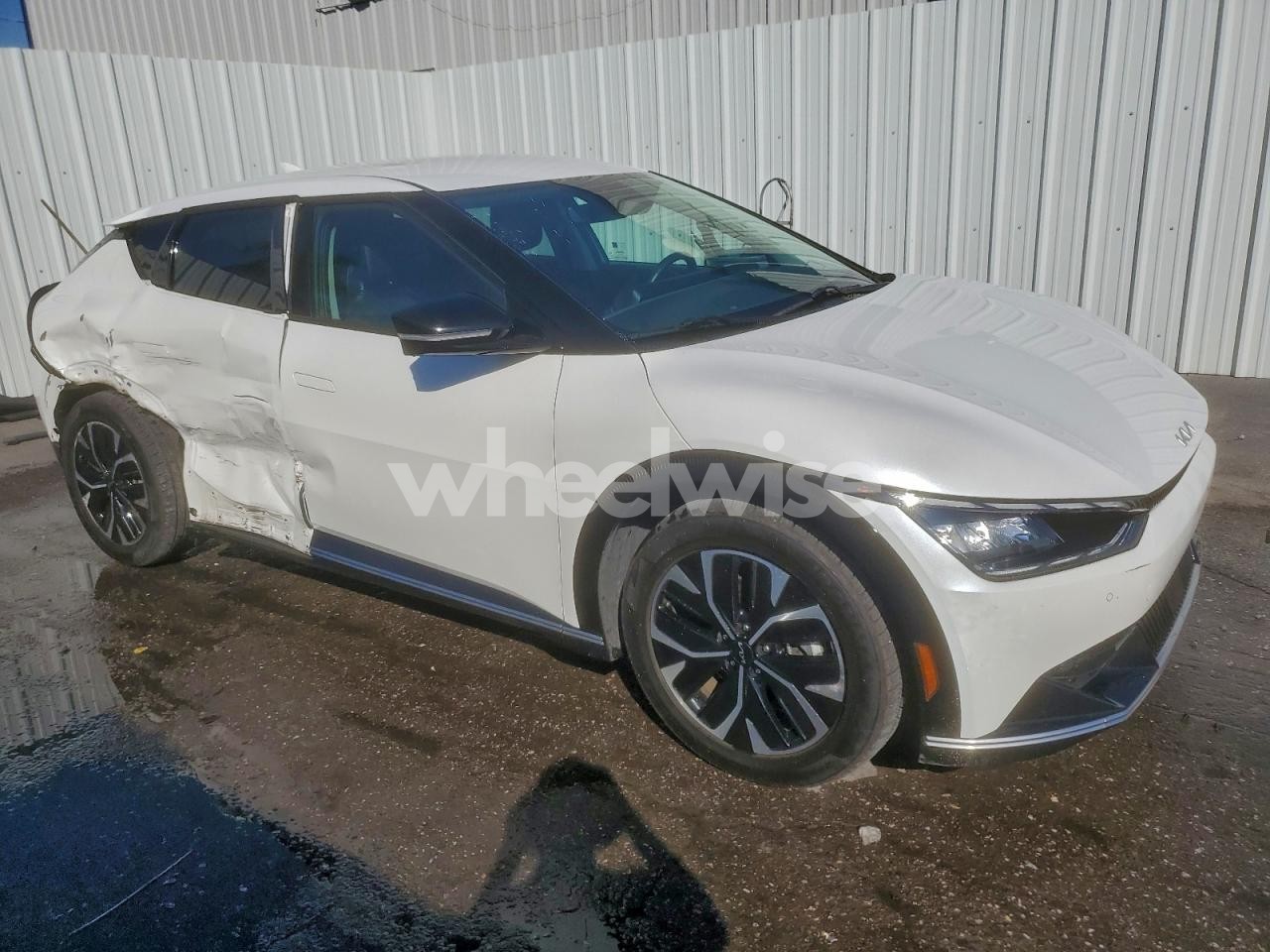 Photo 4 of 2023 KIA EV6 LIGHT (VIN KNDC34LA1P5606260)