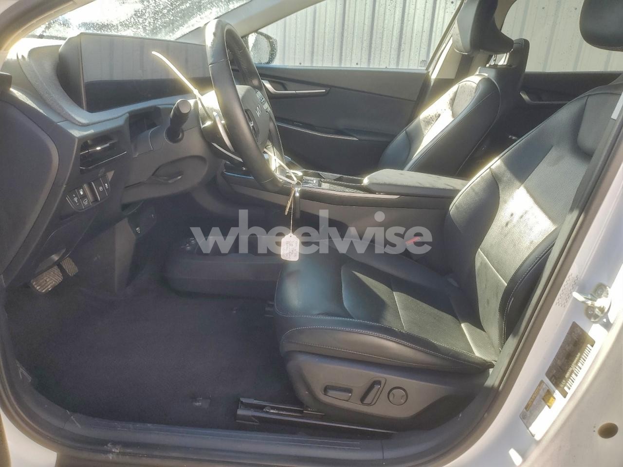 Photo 7 of 2023 KIA EV6 LIGHT (VIN KNDC34LA1P5606260)