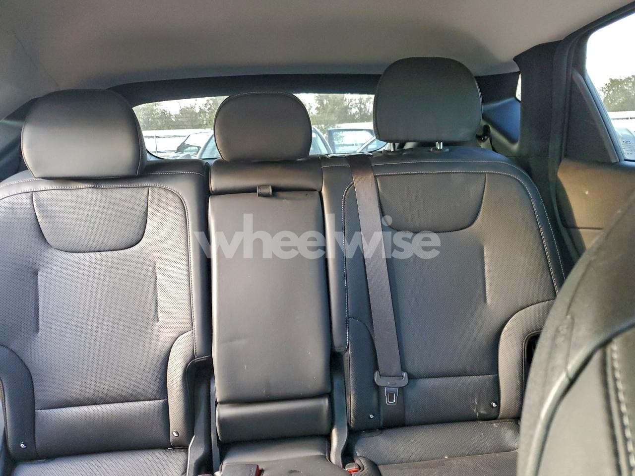 Photo 10 of 2024 KIA EV6 LIGHT (VIN KNDC34LA1R5188396)