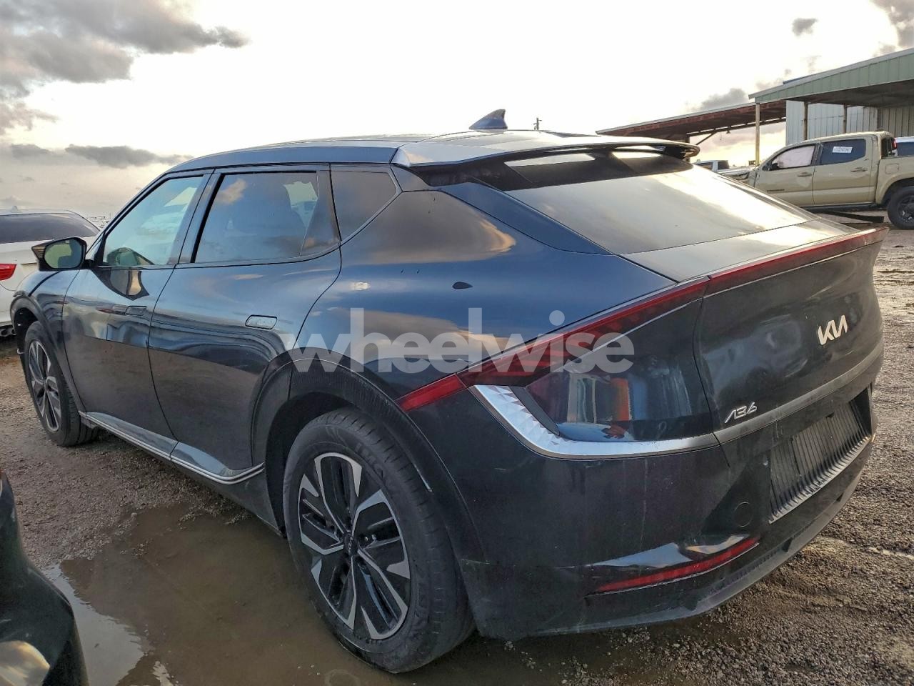 Photo 2 of 2024 KIA EV6 LIGHT (VIN KNDC34LA1R5188396)