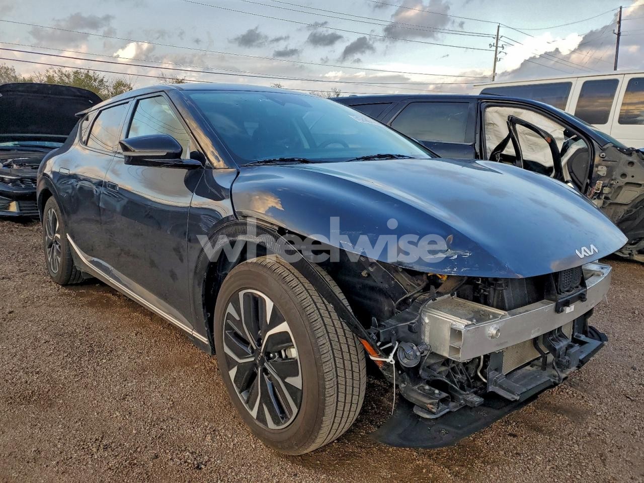 Photo 4 of 2024 KIA EV6 LIGHT (VIN KNDC34LA1R5188396)