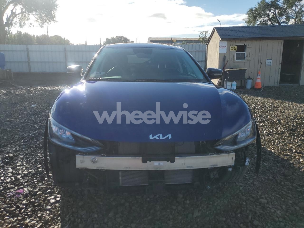 Photo 5 of 2024 KIA EV6 LIGHT (VIN KNDC34LA1R5211613)