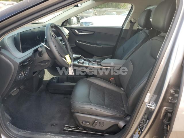 Photo 2 of 2024 KIA EV6 LIGHT (VIN KNDC34LA1R5217332)