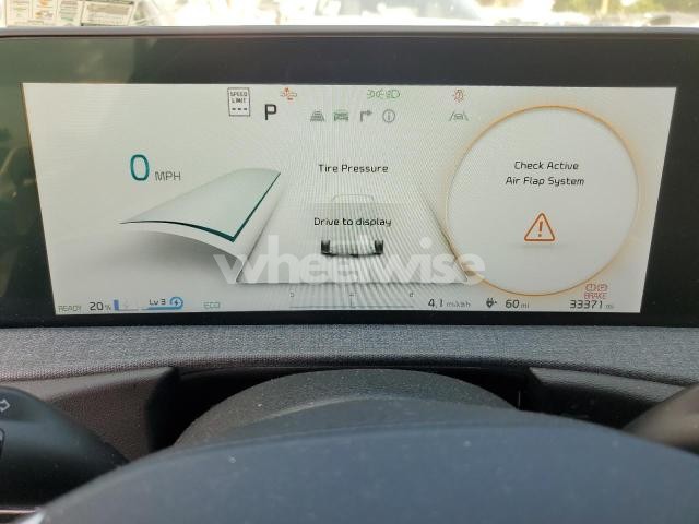 Photo 5 of 2024 KIA EV6 LIGHT (VIN KNDC34LA1R5217332)