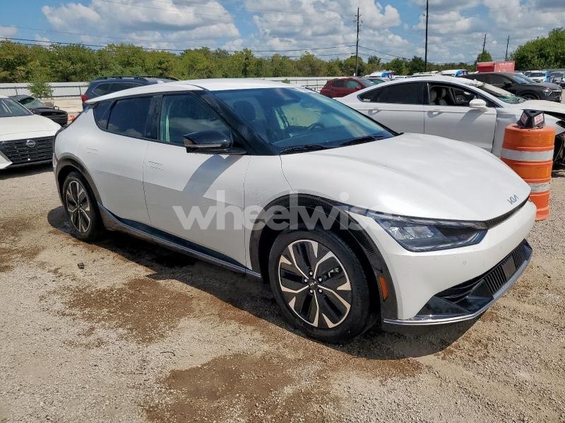 Photo 12 of 2024 KIA EV6 LIGHT (VIN KNDC34LA2R5193669)