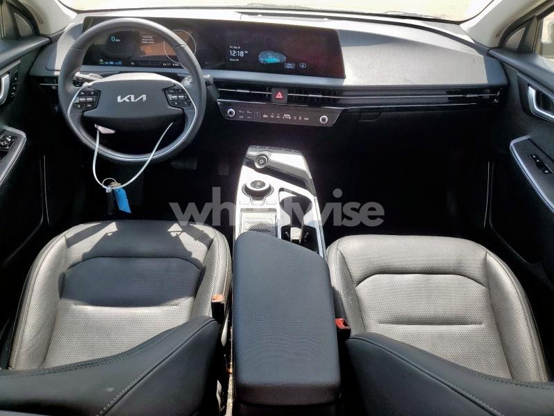 Photo 4 of 2024 KIA EV6 LIGHT (VIN KNDC34LA2R5193669)