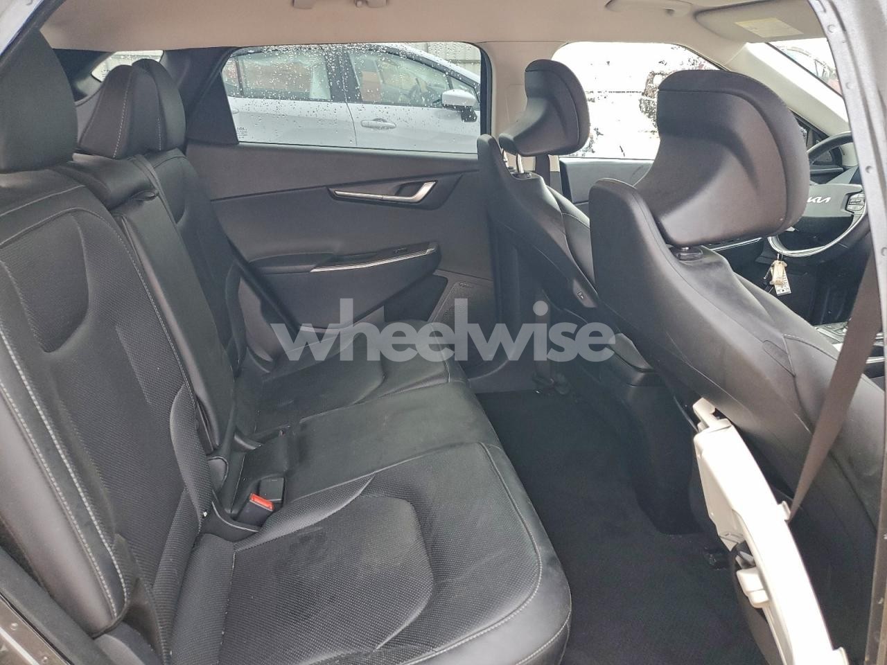 Photo 11 of 2023 KIA EV6 LIGHT (VIN KNDC34LA3P5610830)