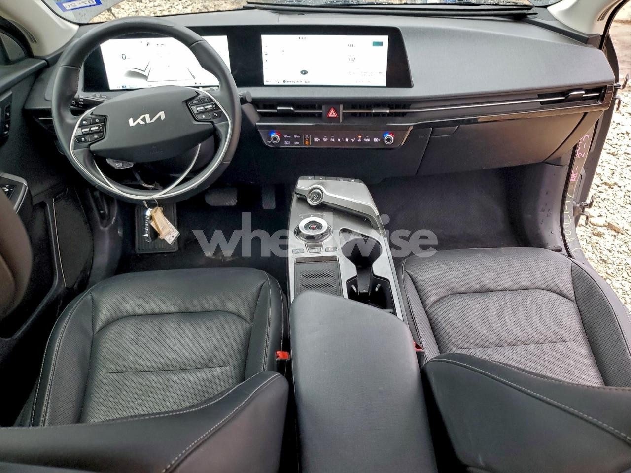 Photo 8 of 2023 KIA EV6 LIGHT (VIN KNDC34LA3P5610830)