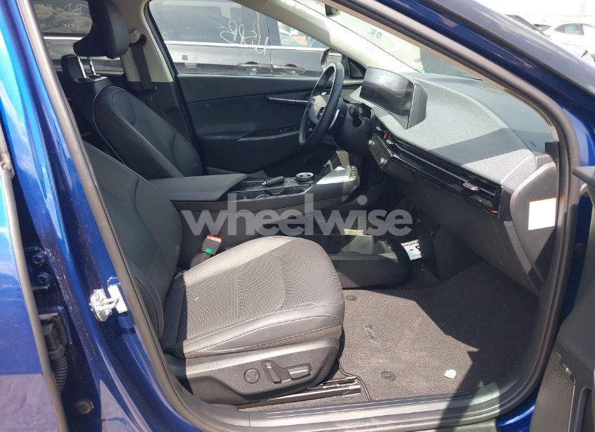Photo 5 of 2024 Kia Ev6 WIND (VIN KNDC34LA3R5203092)