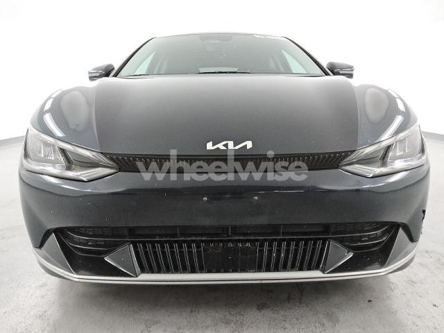 Photo 10 of 2023 KIA EV6 LIGHT (VIN KNDC34LA4P5609704)