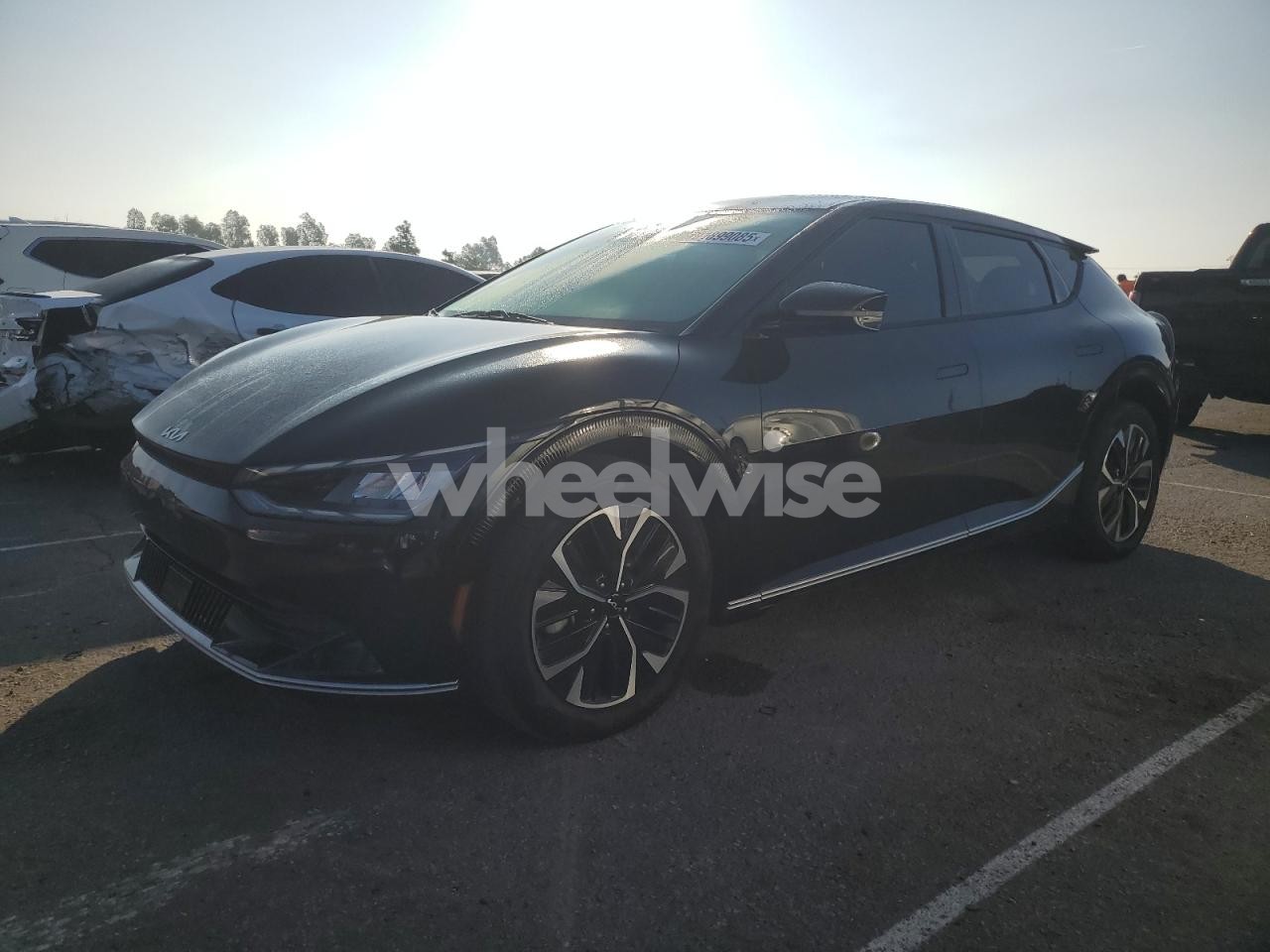 2022 KIA EV6 LIGHT (VIN KNDC34LA6N5043171) main photo