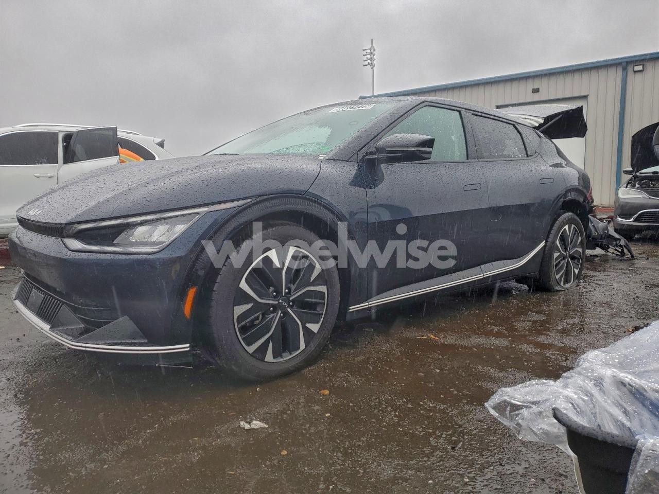 2023 KIA EV6 LIGHT (VIN KNDC34LA6P5128451) main photo