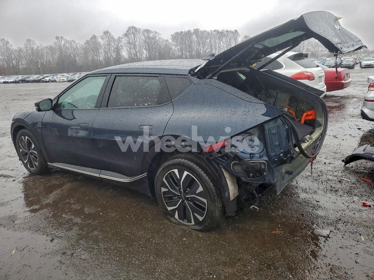 Photo 2 of 2023 KIA EV6 LIGHT (VIN KNDC34LA6P5128451)