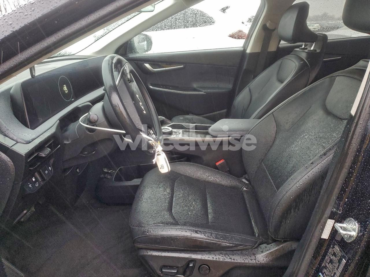 Photo 7 of 2023 KIA EV6 LIGHT (VIN KNDC34LA6P5128451)