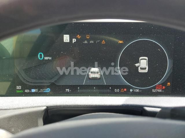 Photo 5 of 2023 KIA EV6 LIGHT (VIN KNDC34LA8P5150077)