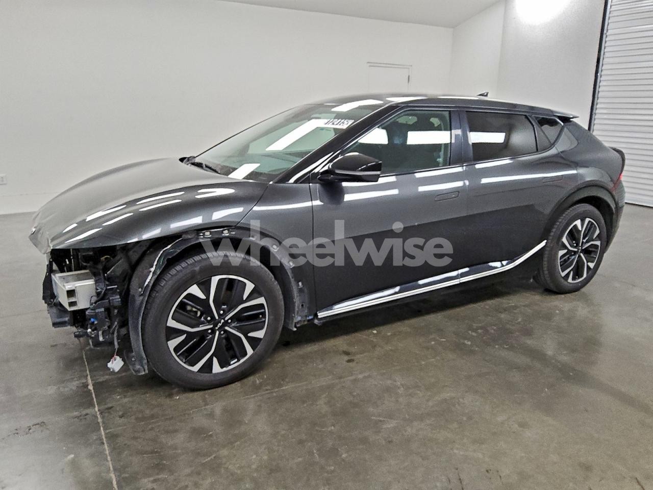 2024 KIA EV6 LIGHT (VIN KNDC34LA9R5194625) main photo