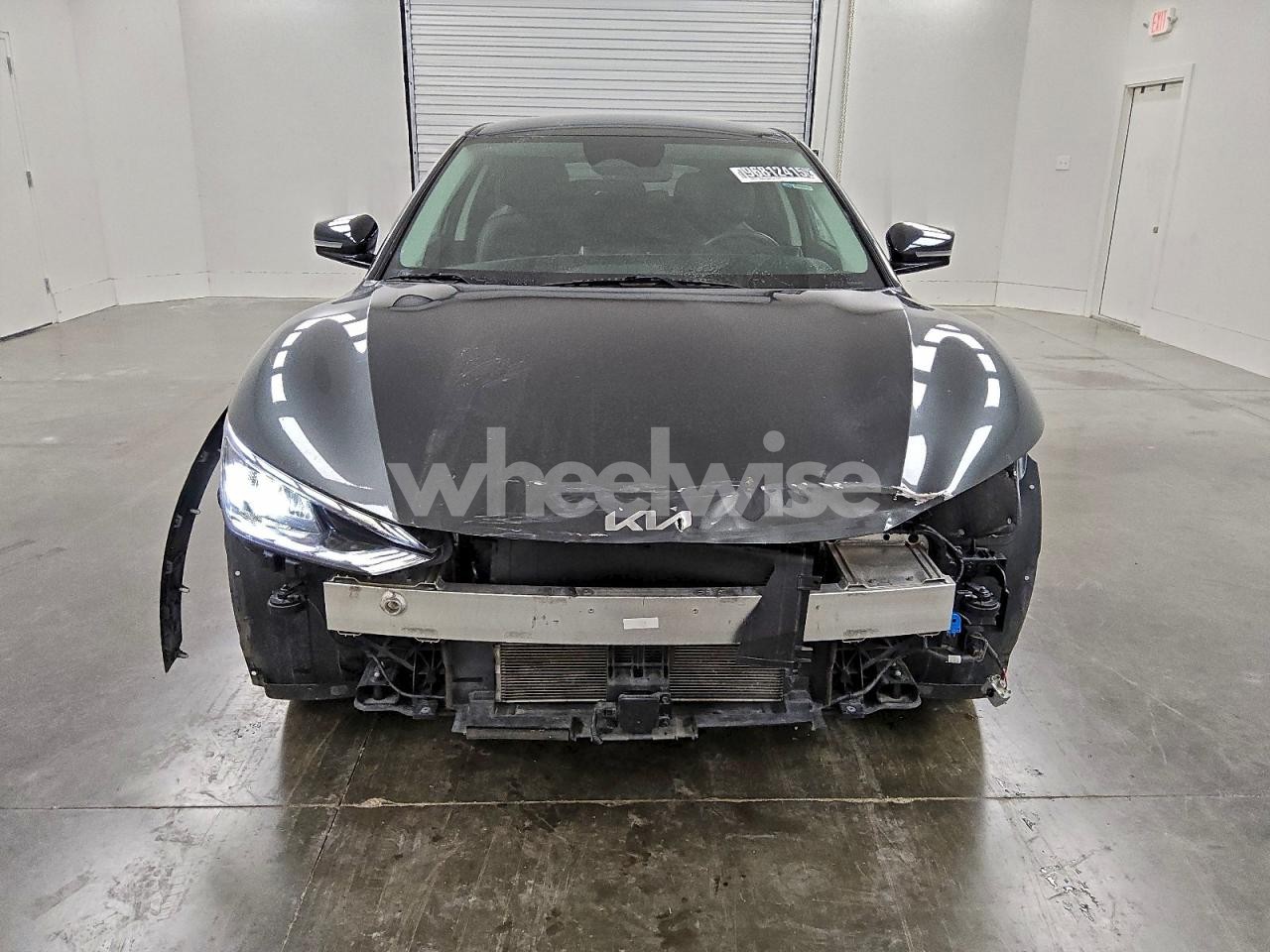 Photo 5 of 2024 KIA EV6 LIGHT (VIN KNDC34LA9R5194625)