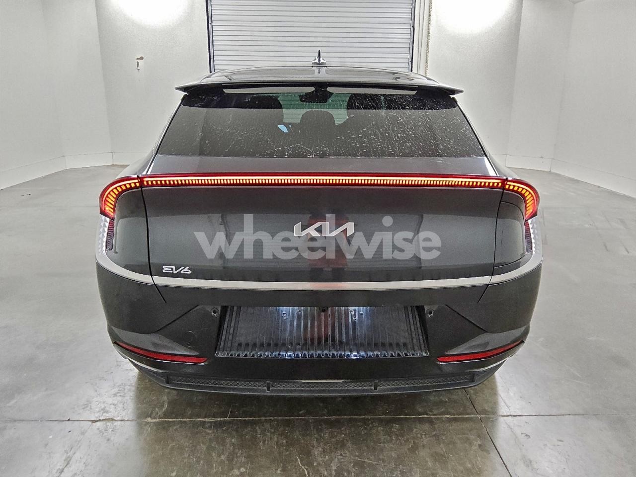 Photo 6 of 2024 KIA EV6 LIGHT (VIN KNDC34LA9R5194625)