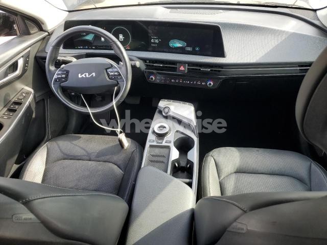 2023 KIA EV6 LIGHT (VIN KNDC34LAXP5609903) main photo